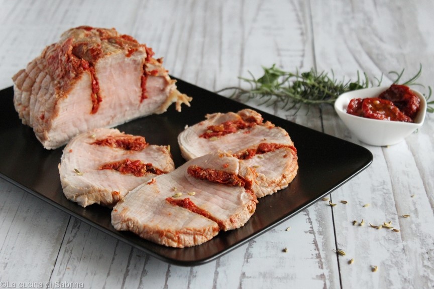 Pork roast with sun-dried tomatoes