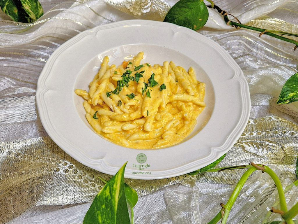 Trofie with carrot cream