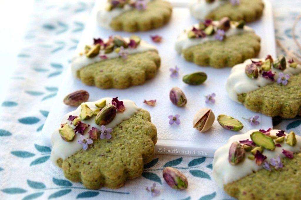 biscotti al pistacchio con cioccolato bianco ricetta i pasticcini di Nina