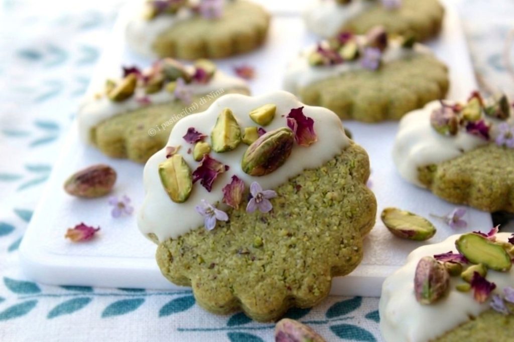 biscotti al pistacchio con cioccolato bianco ricetta i pasticcini di Nina