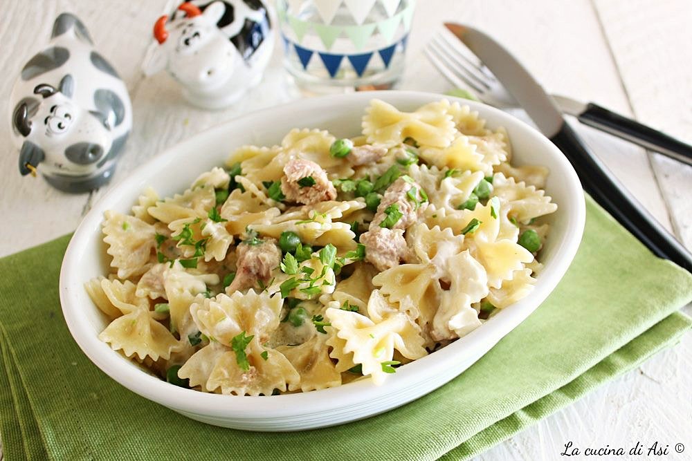 Creamy and Quick Tuna, Peas and Cheese Pasta