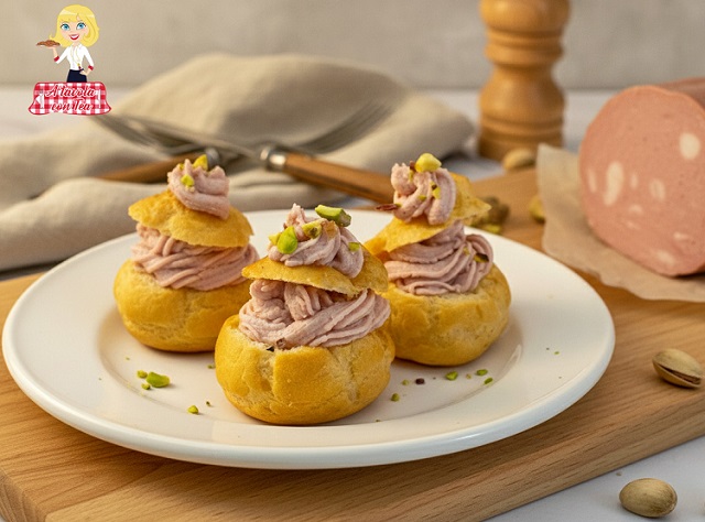 SAVORY CREAM PUFFS with MORTADELLA
