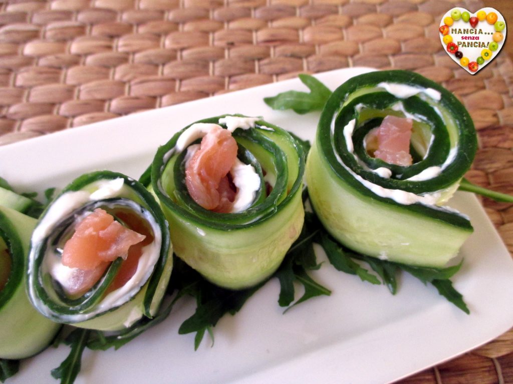 Salmon rolls in 2 variants, Eat without Belly