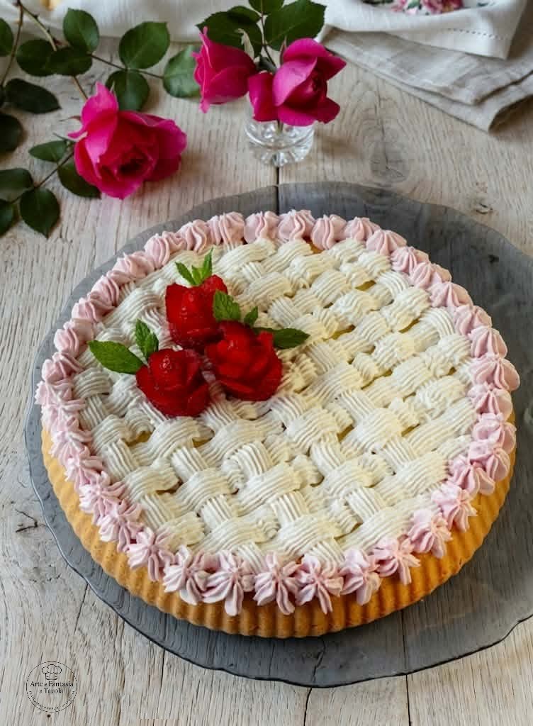 Soft cake with pastry cream and whipped cream