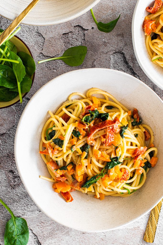 Spaghetti with vegetables