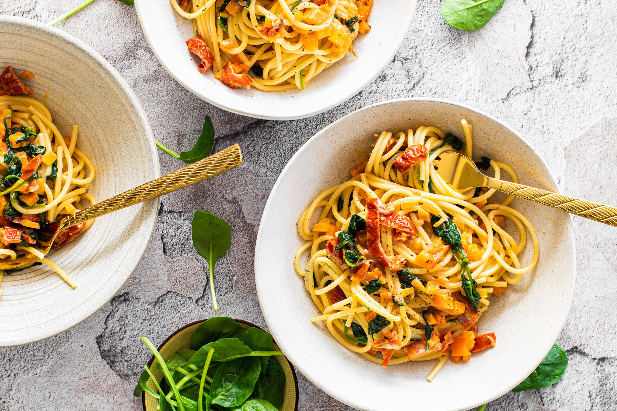 Spaghetti with vegetables