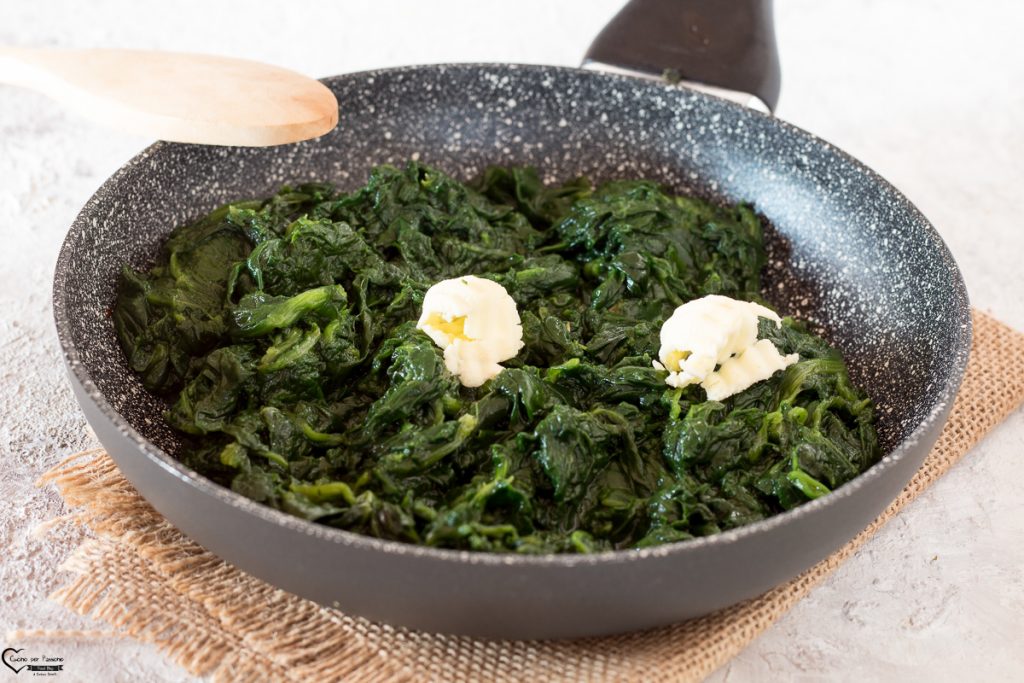 Spinach in a pan with butter