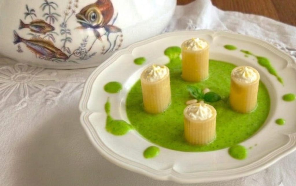 filling paccheri with mousse