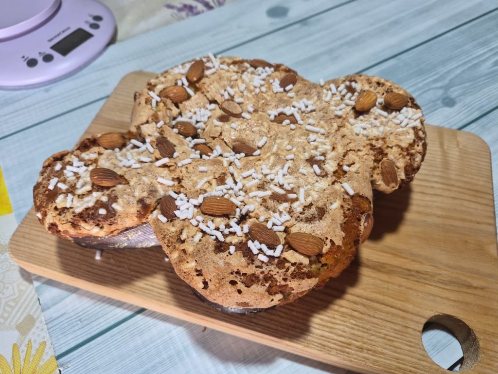 Fake Strawberry Colomba: the quick, super-soft Easter cake