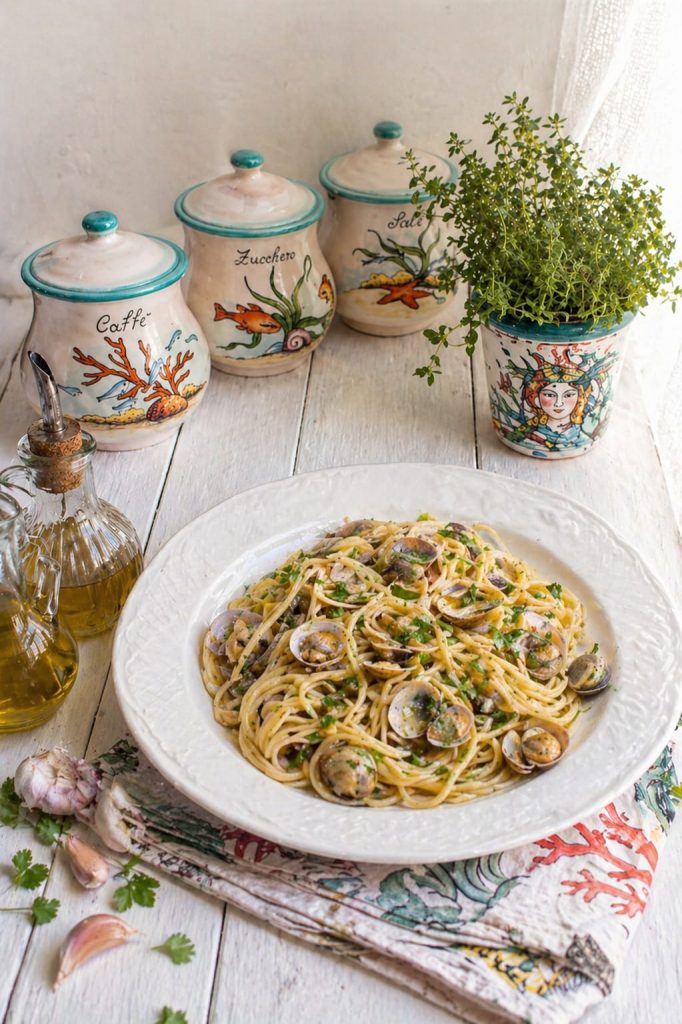 Spaghetti with Clams - Original Sicilian Recipe