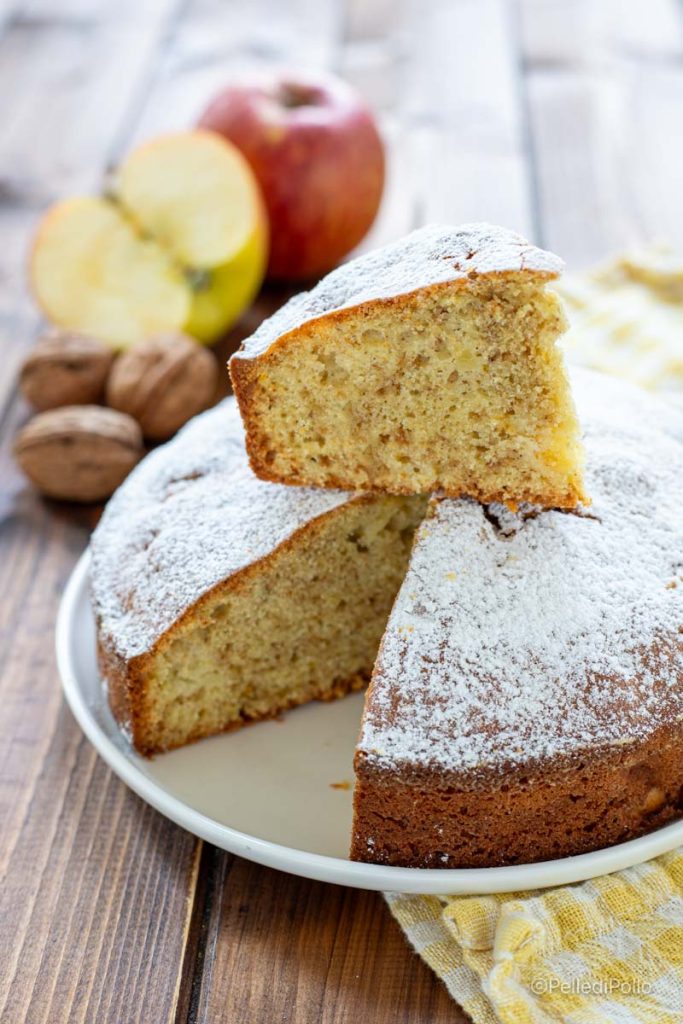 apple and banana cake with walnuts