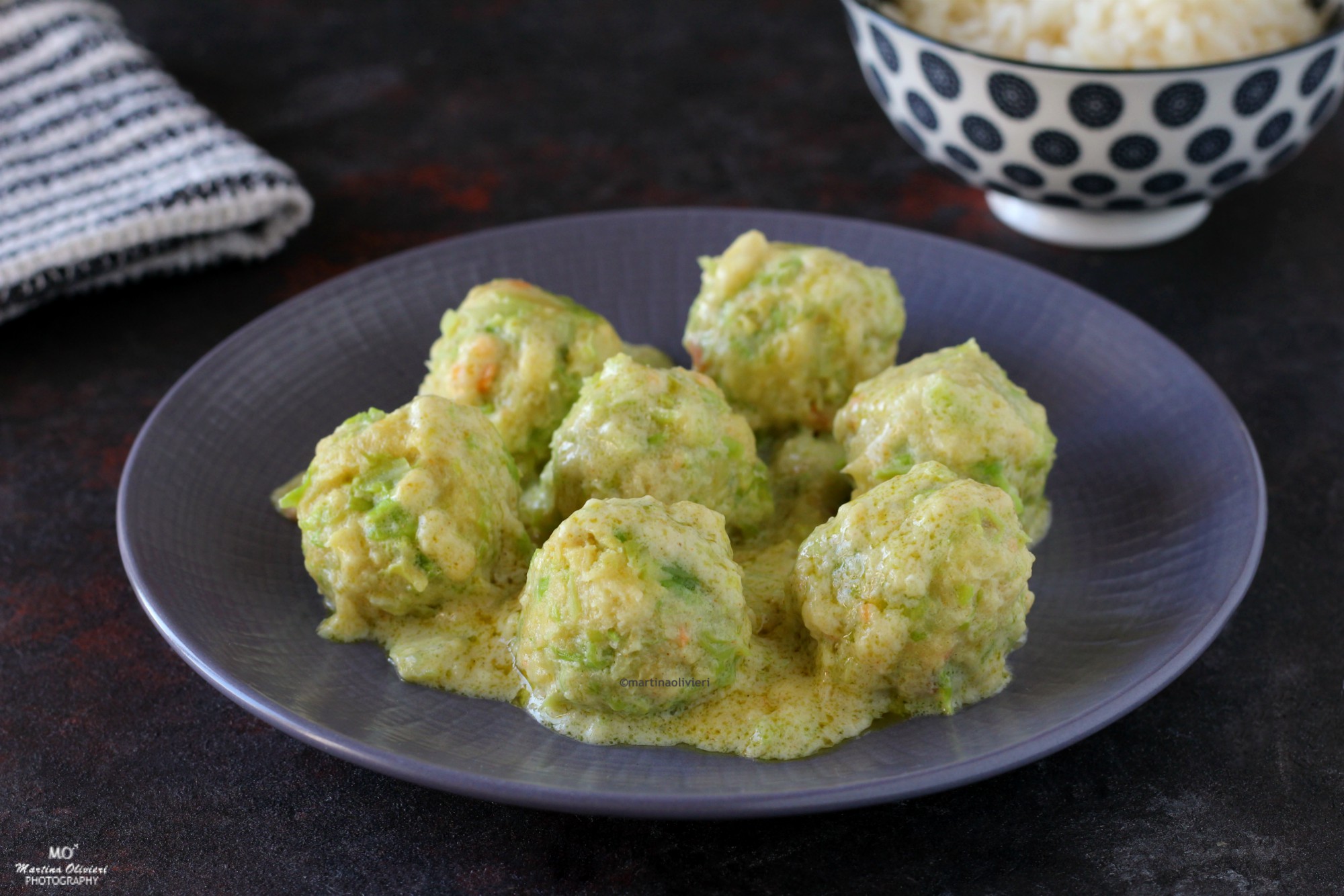 Bread and Cabbage Meatballs with Coconut Milk Sauce