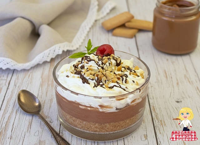 NO-BAKE CHEESECAKE IN A GLASS