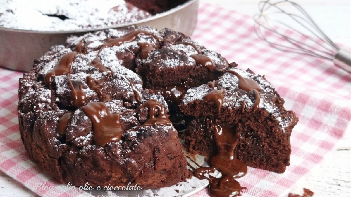 chocolate and cream bundt cake, super soft, tall and indulgent