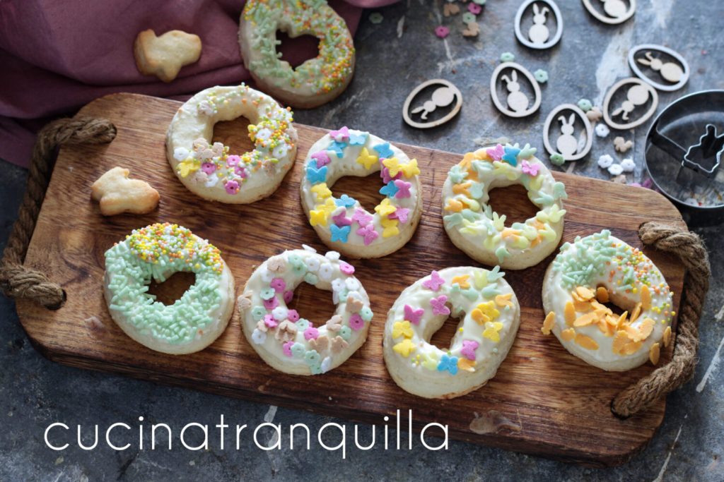 Easter shortbread cookies with cream shortcrust