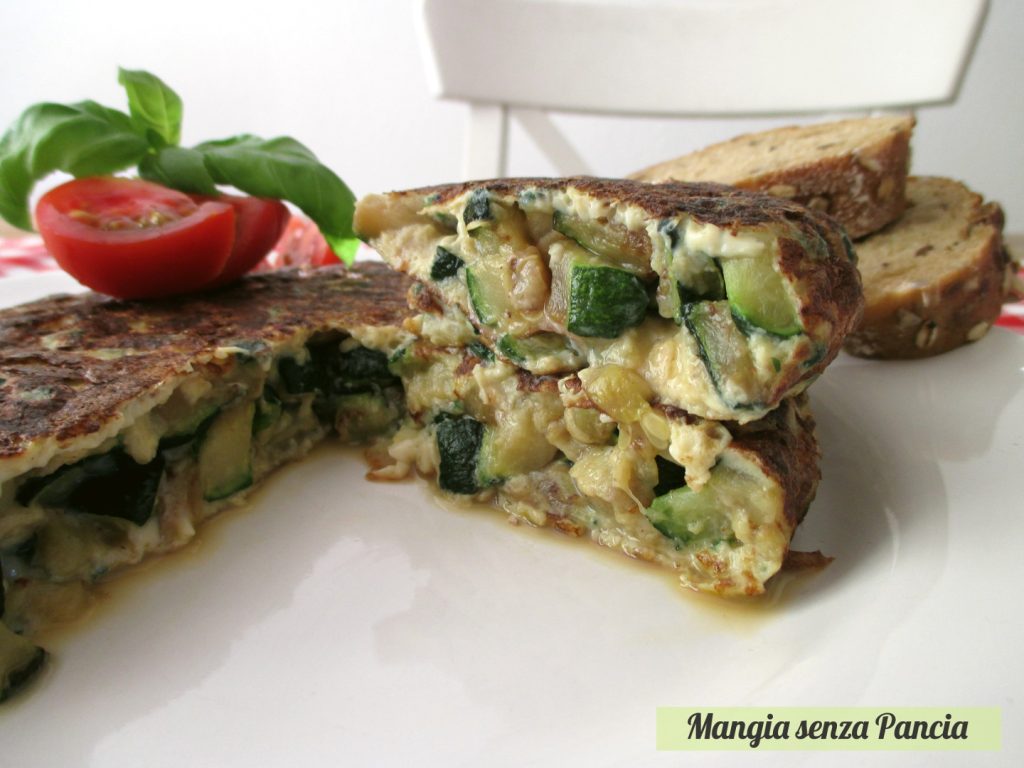 Light zucchini frittata, vegetarian recipe, Mangia senza Pancia
