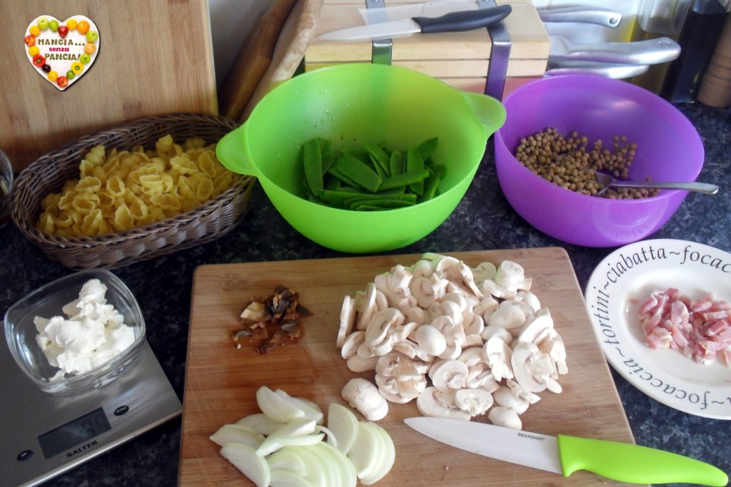 Gnocchetti in pea cream, Eat Without Belly