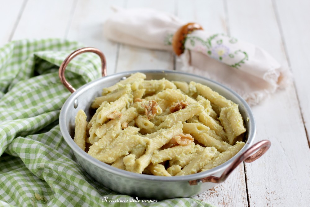 light-penne-with-cauliflower-pesto