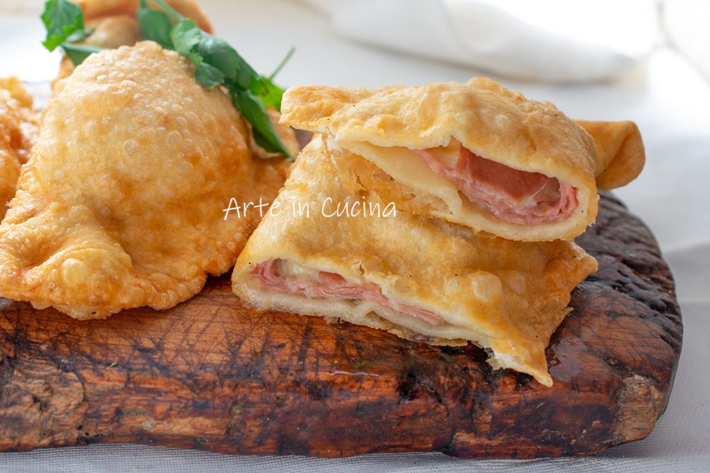 5-minute panzerotti with mortadella