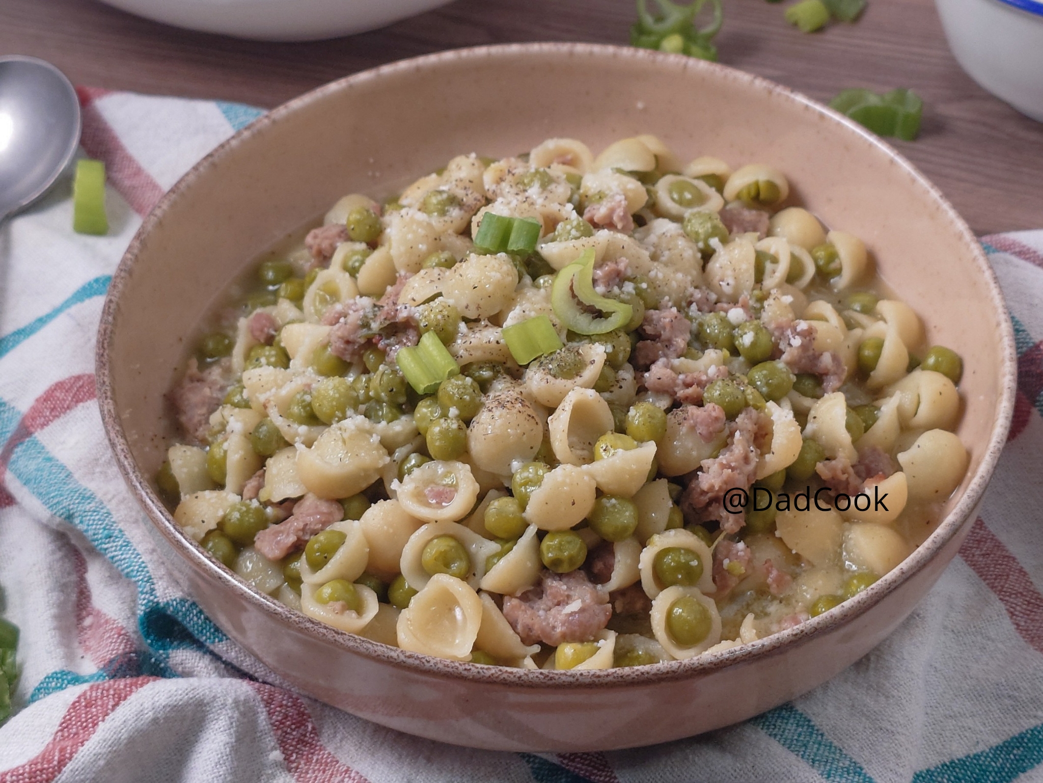 Creamy Pasta and Peas with Sausage: The One-Pot Recipe