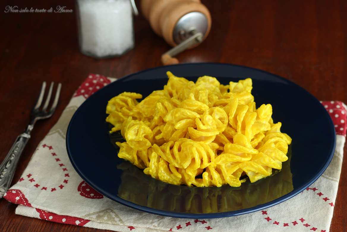Pasta with saffron quick recipe