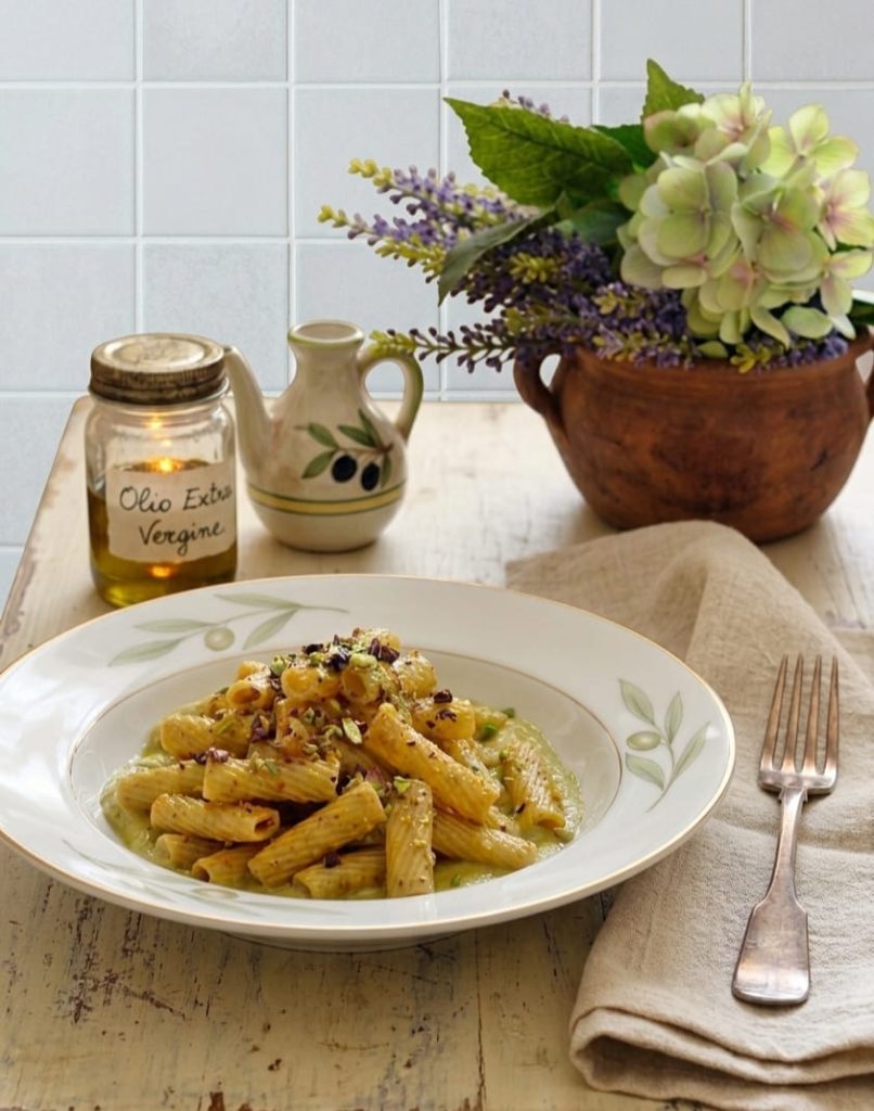 Creamy pistachio pasta