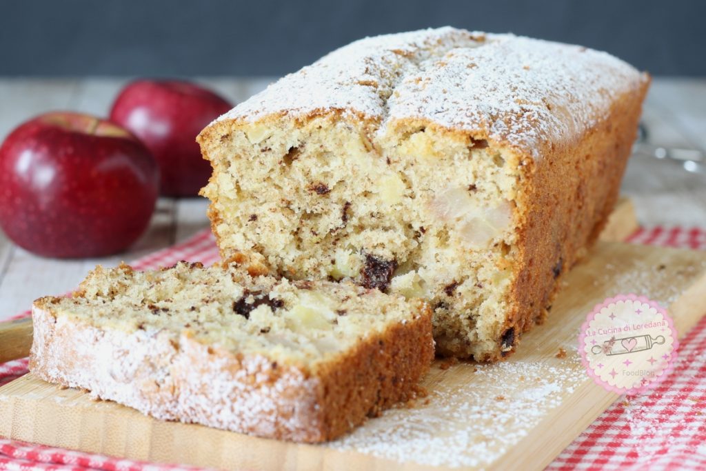 pear, apple and chocolate loaf cake