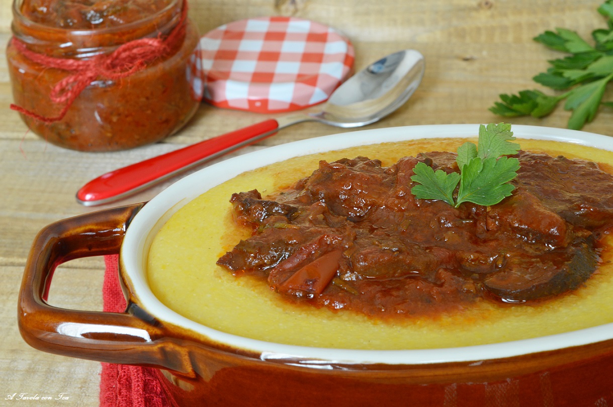 Very quick polenta with mushroom sauce