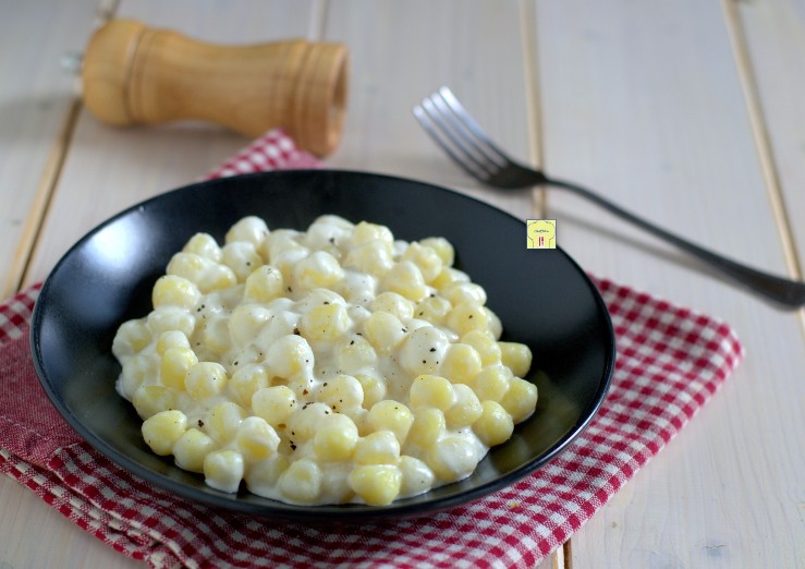 Potato chicche with stracchino