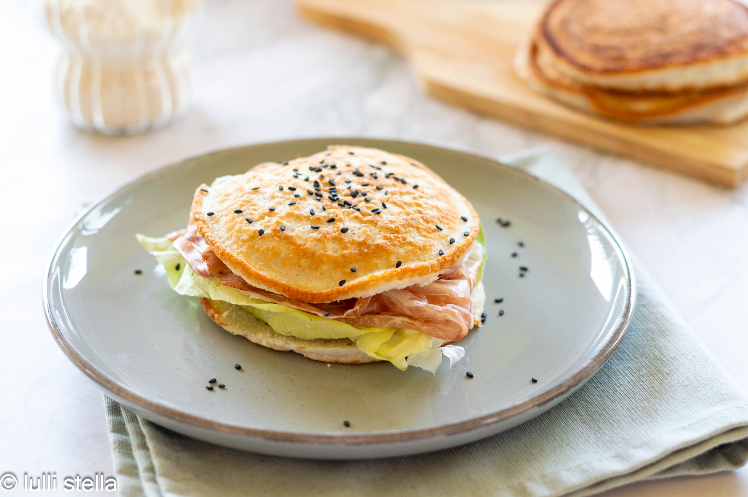 Protein pancakes with egg whites and coconut flour: gluten-free, lactose-free, also perfect savory and keto