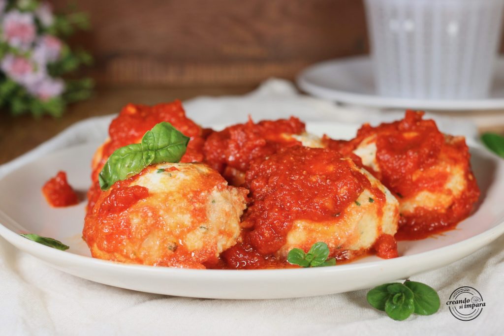 ricotta meatballs in tomato sauce