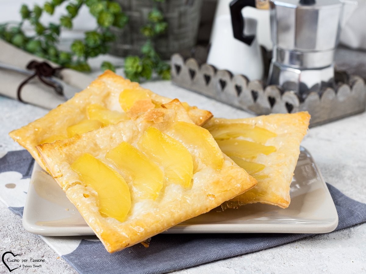 UPSIDE-DOWN APPLE PUFF PASTRIES