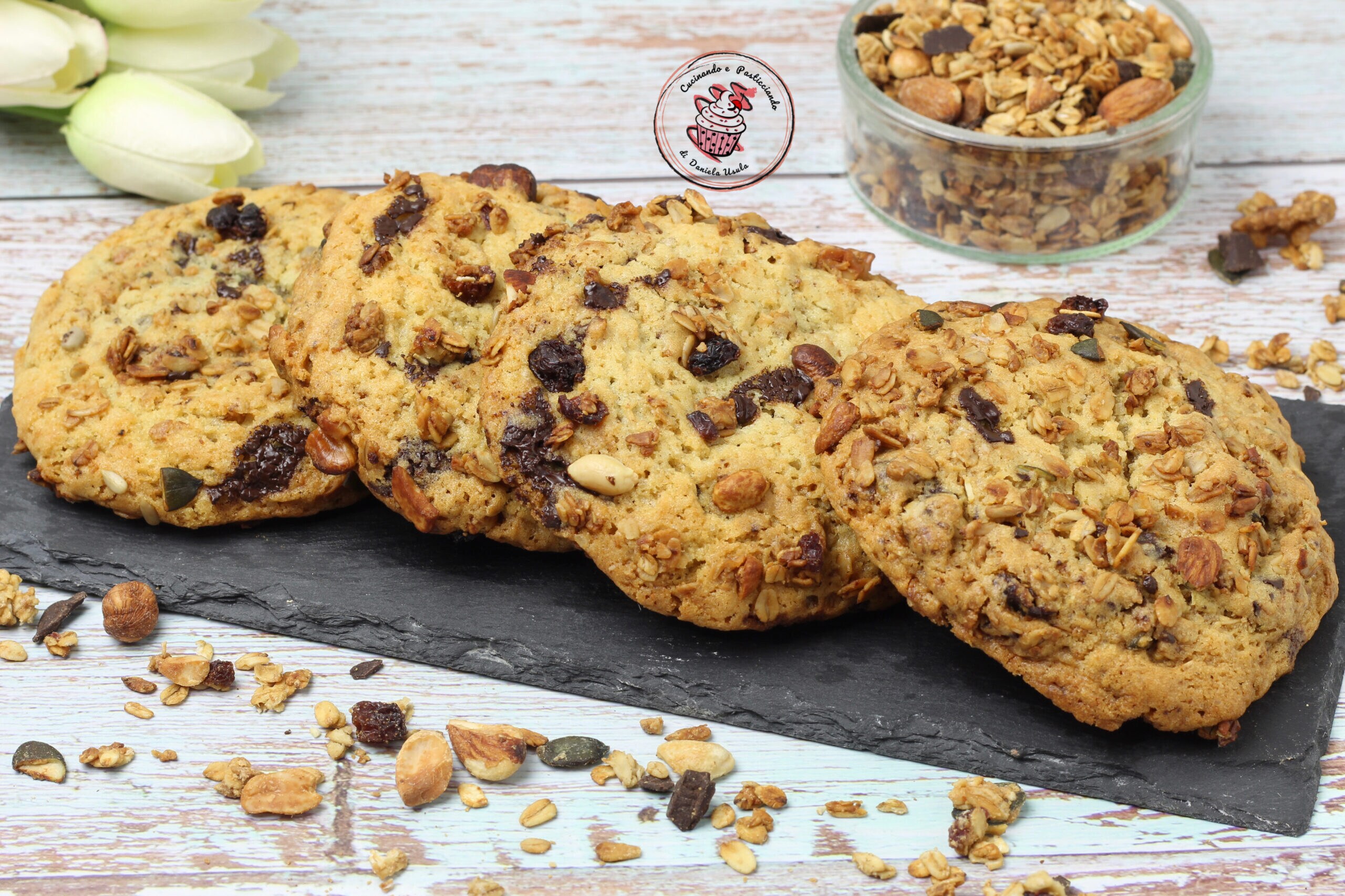 COOKIES MIT SELBSTGEMACHTEM GRANOLA – Knusprige, gesunde und unwiderstehliche Kekse