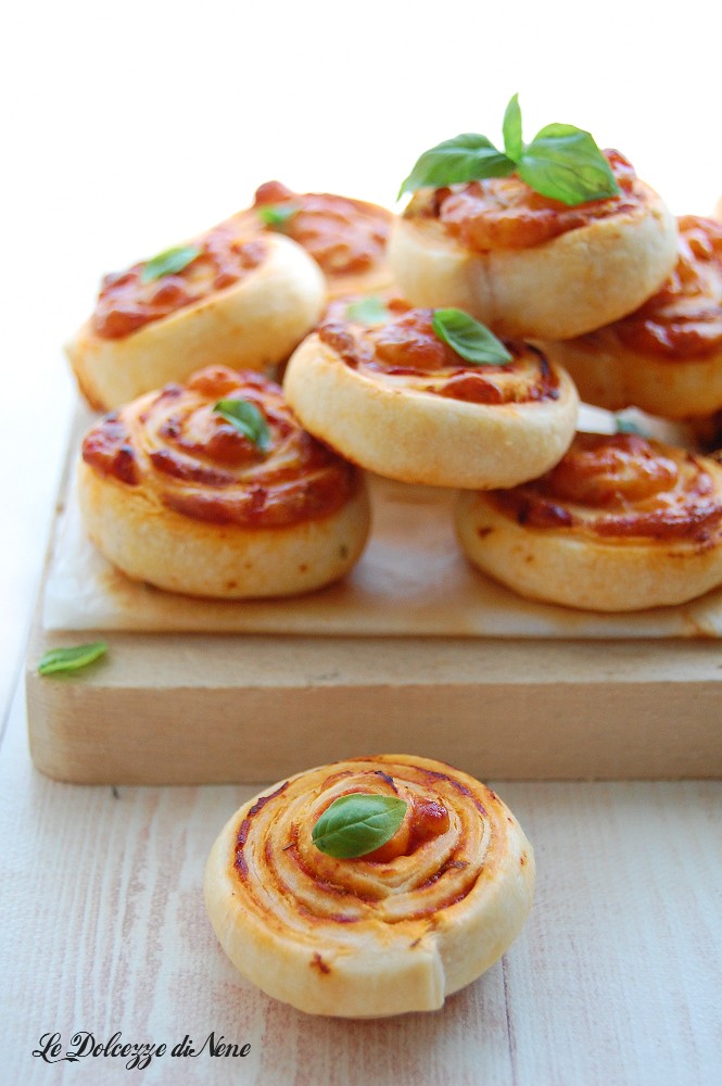 Blätterteig-Schnecken mit Scamorza