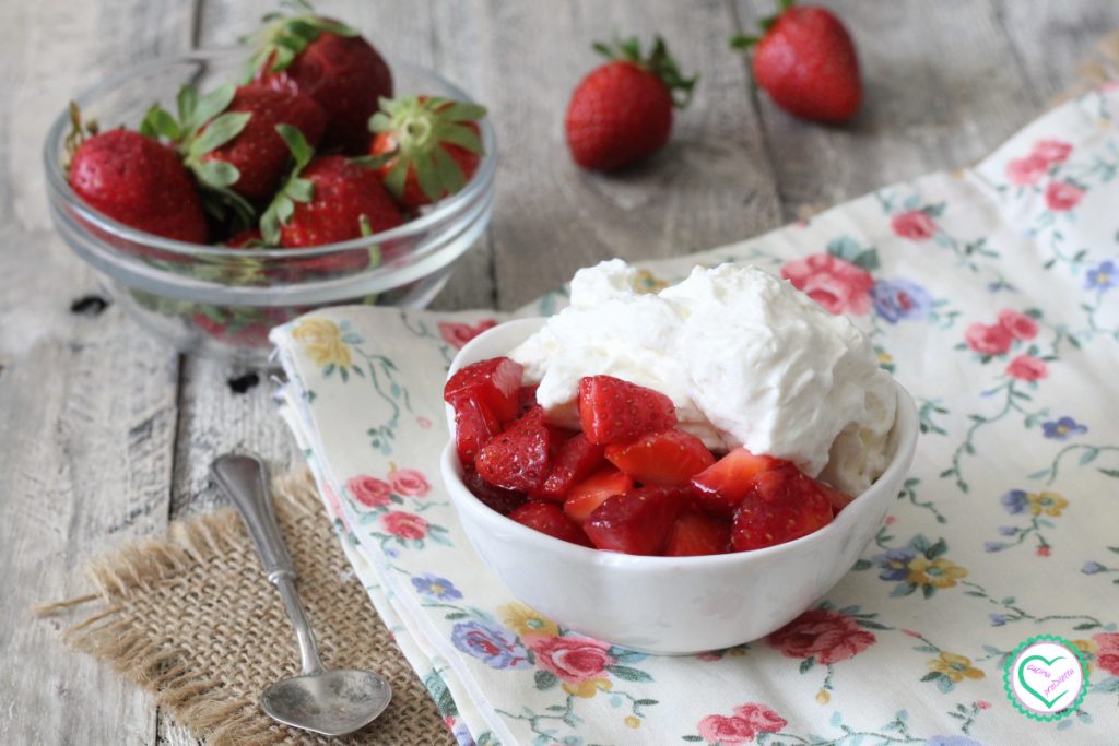 Rezept Erdbeeren mit Sahne