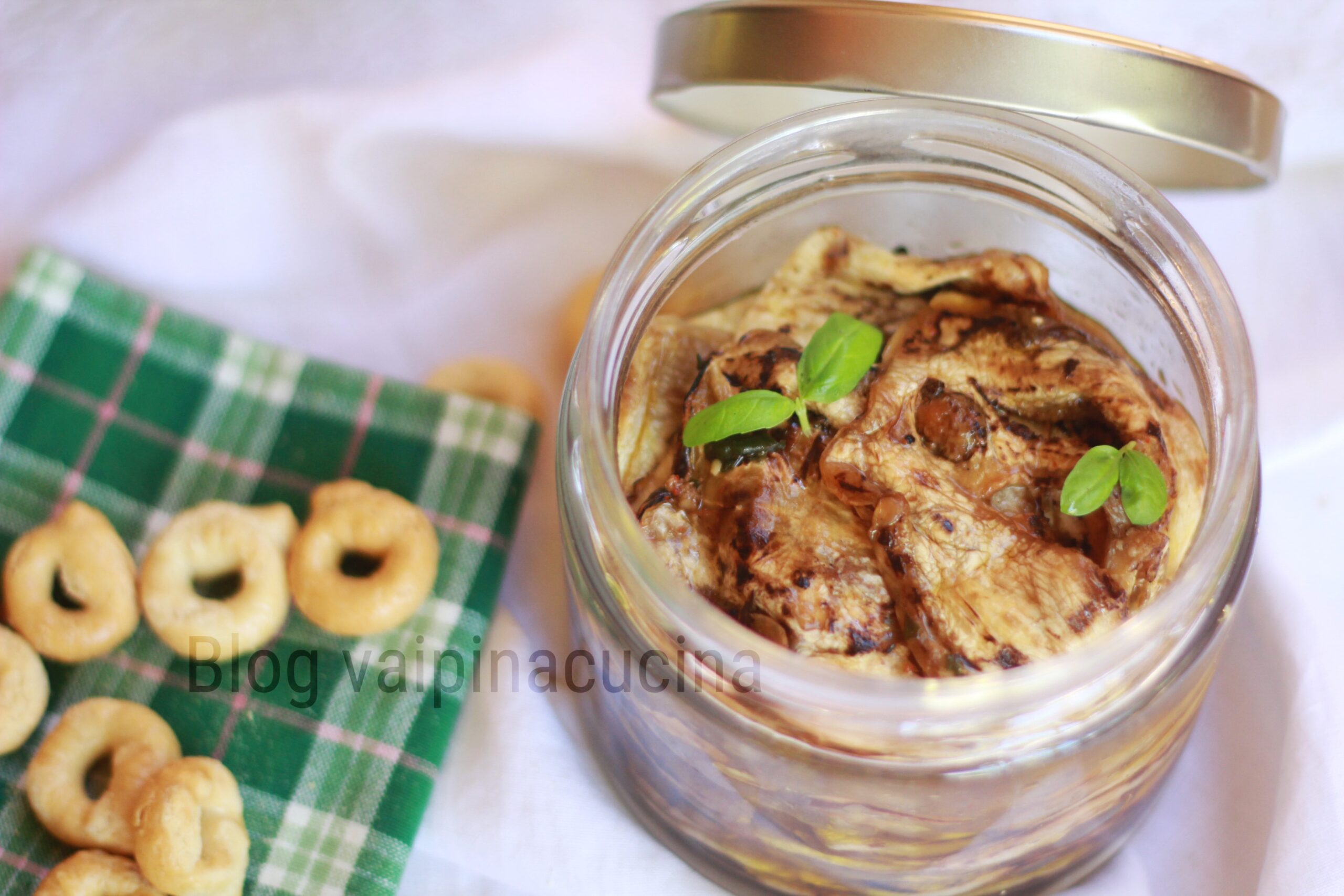 Gegrillte Auberginen im Glas