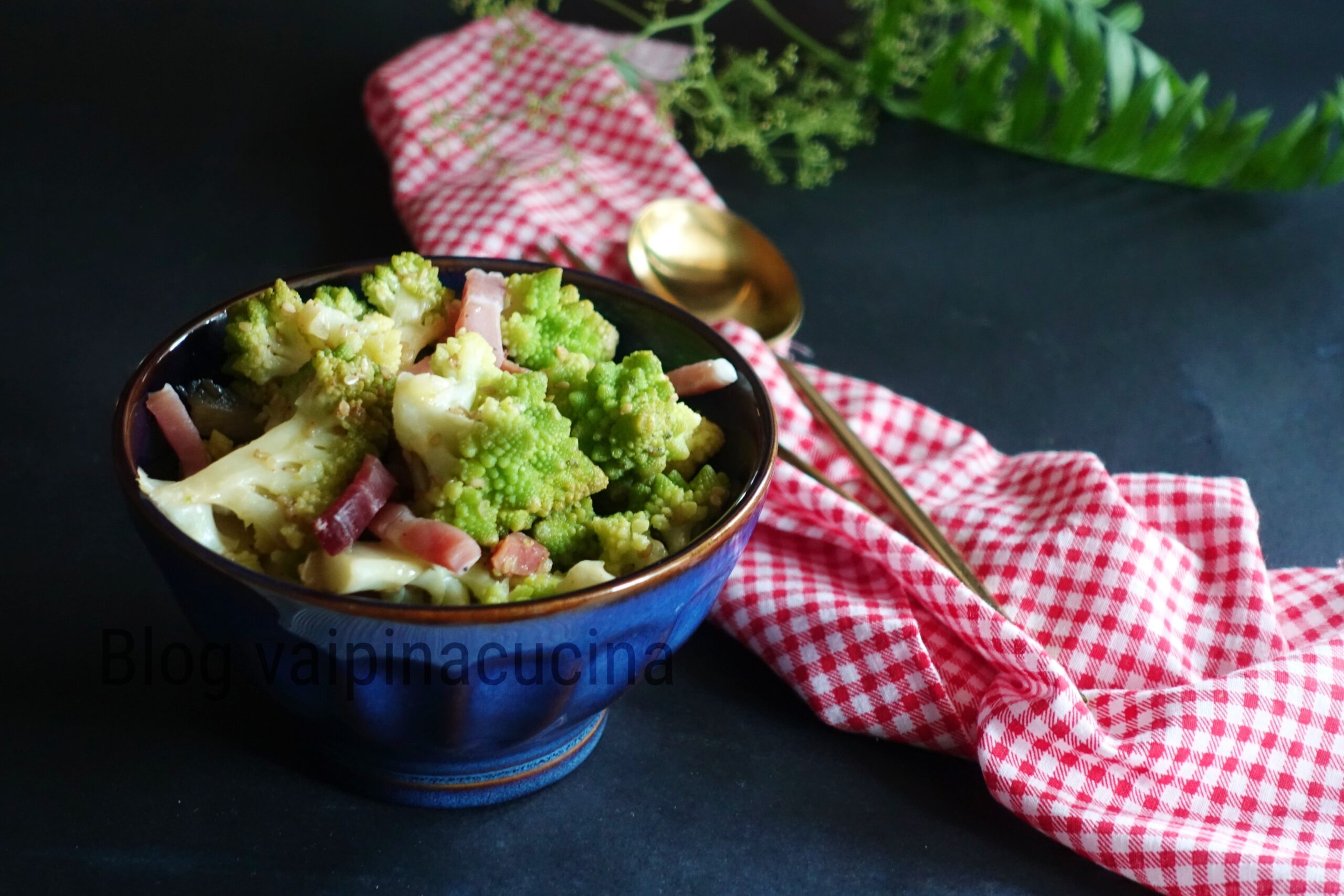 Romanesco-Brokkoli mit Speck