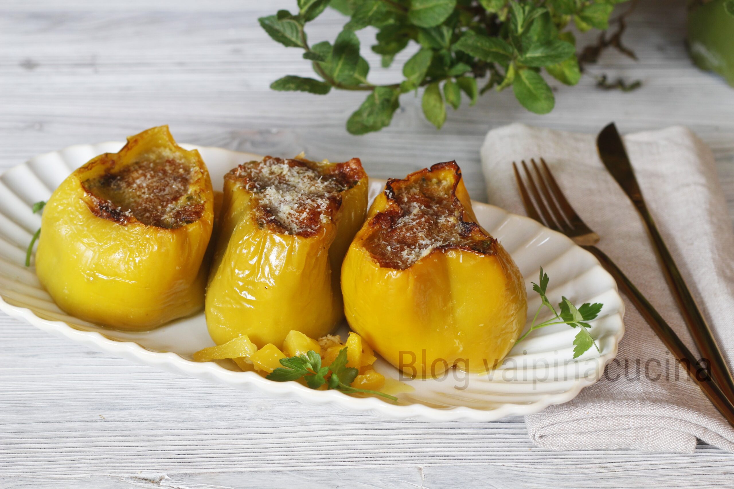 Gefüllte gelbe Paprika