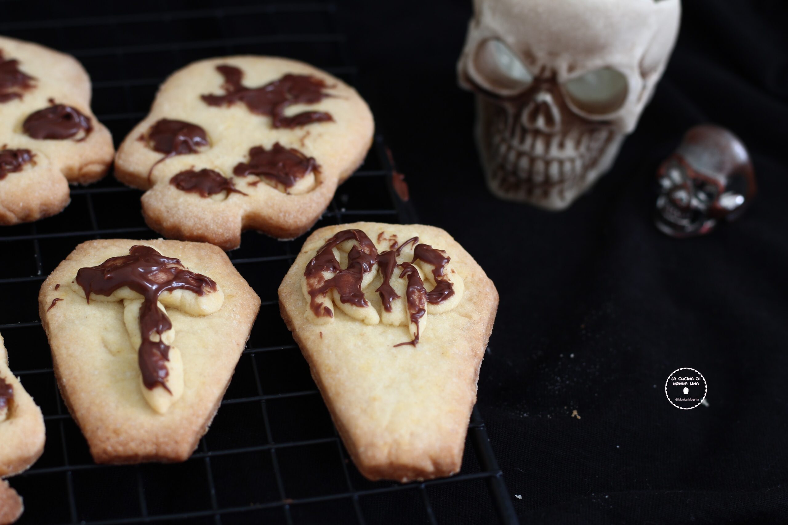 Halloween Kekse Sarg und Schädel