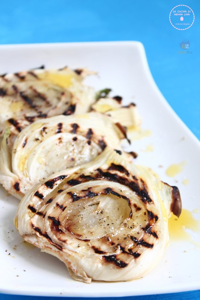 Gegrillter Fenchel auf der Grillplatte