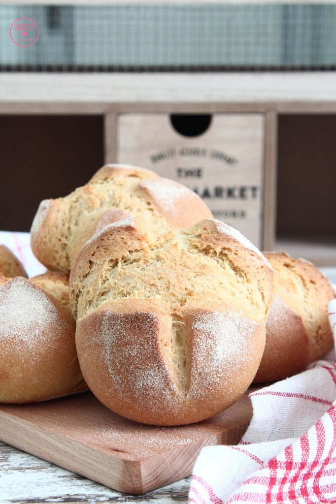 Brötchen mit Vollkorn-Grieß