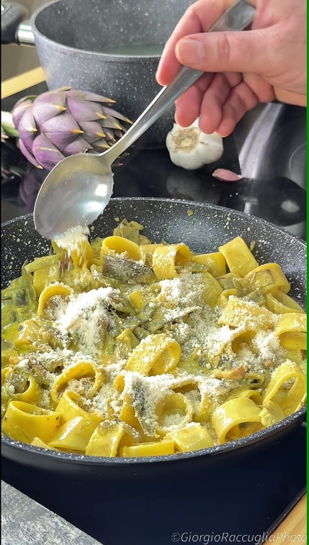 pasta mit Artischocken und Speck