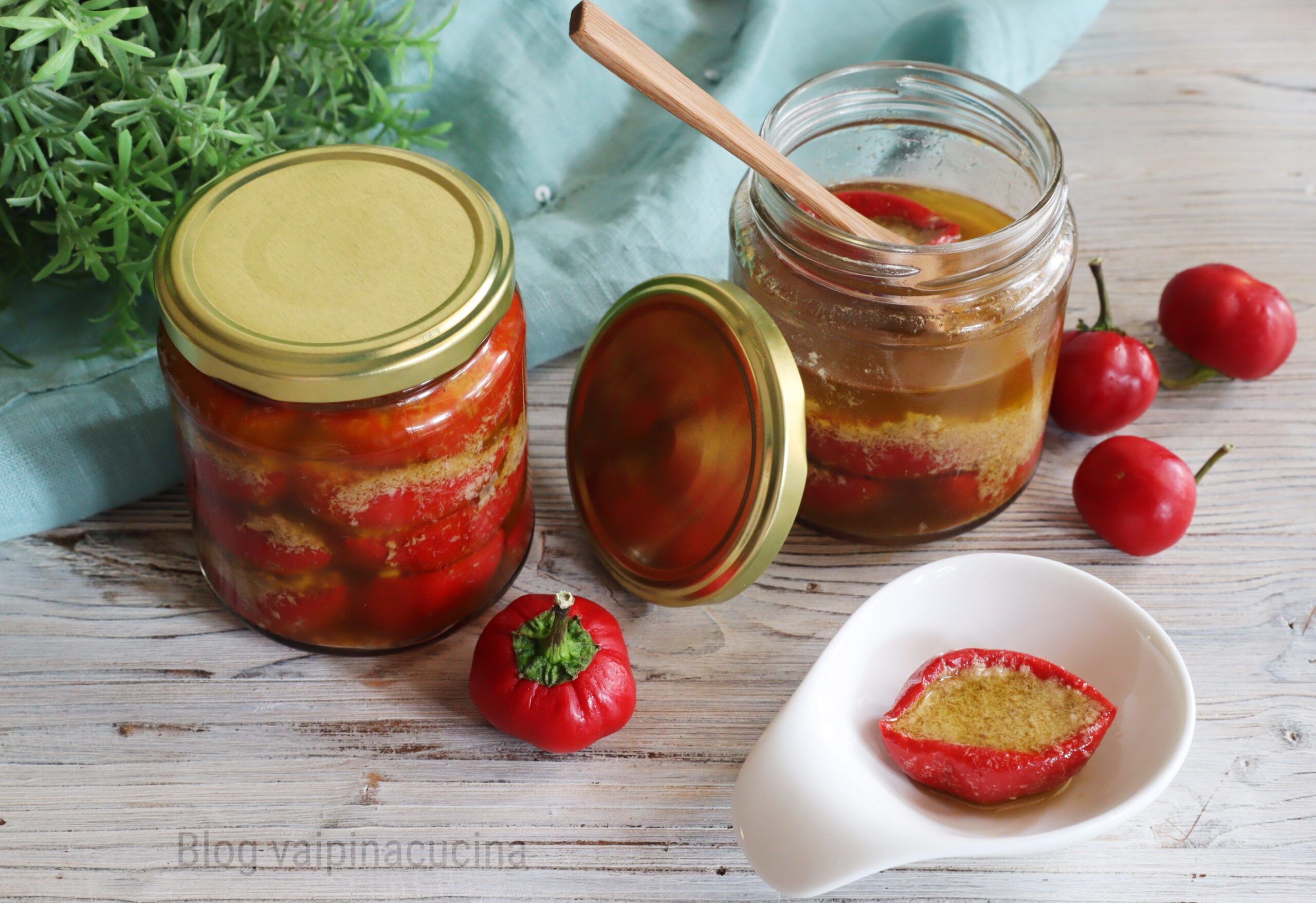 Gefüllte Peperoni mit Thunfisch und Sardellen