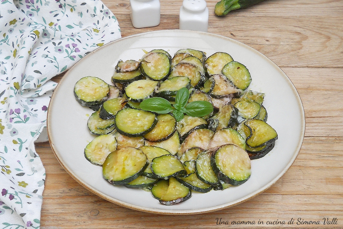 Zucchini mit Parmesan