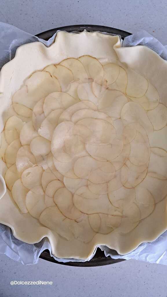 Blätterteigtorte mit Kartoffeln