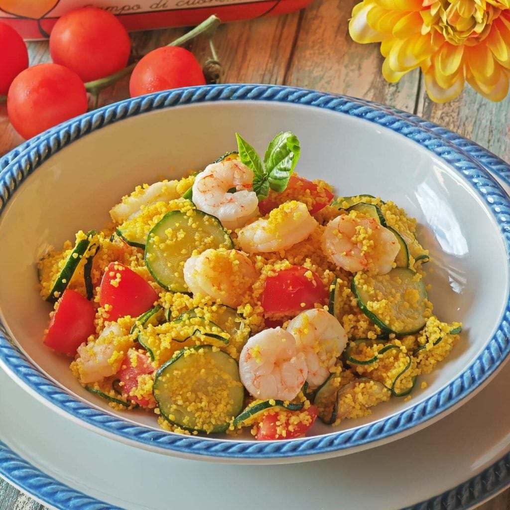 Couscous mit Zucchini und Garnelen