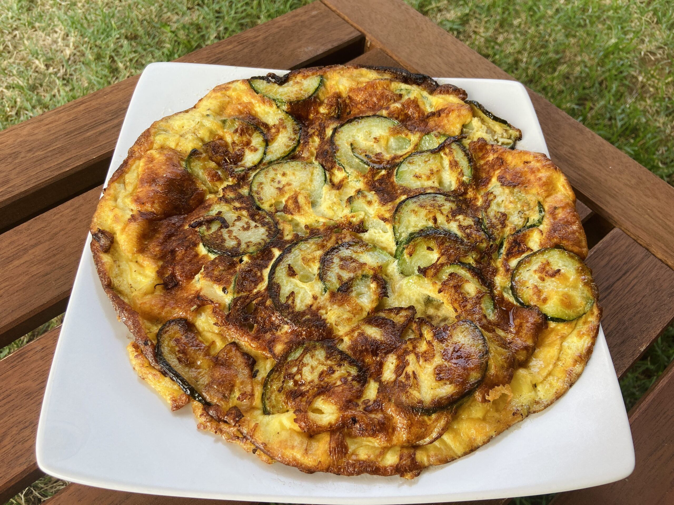 Zucchini und Zwiebel Omelett