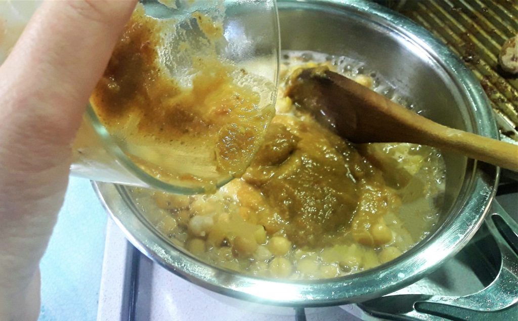 Kichererbsen und Basmatireis mit Curry