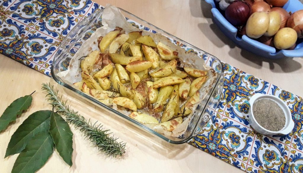 Kartoffeln mit hausgemachten mediterranen Aromen