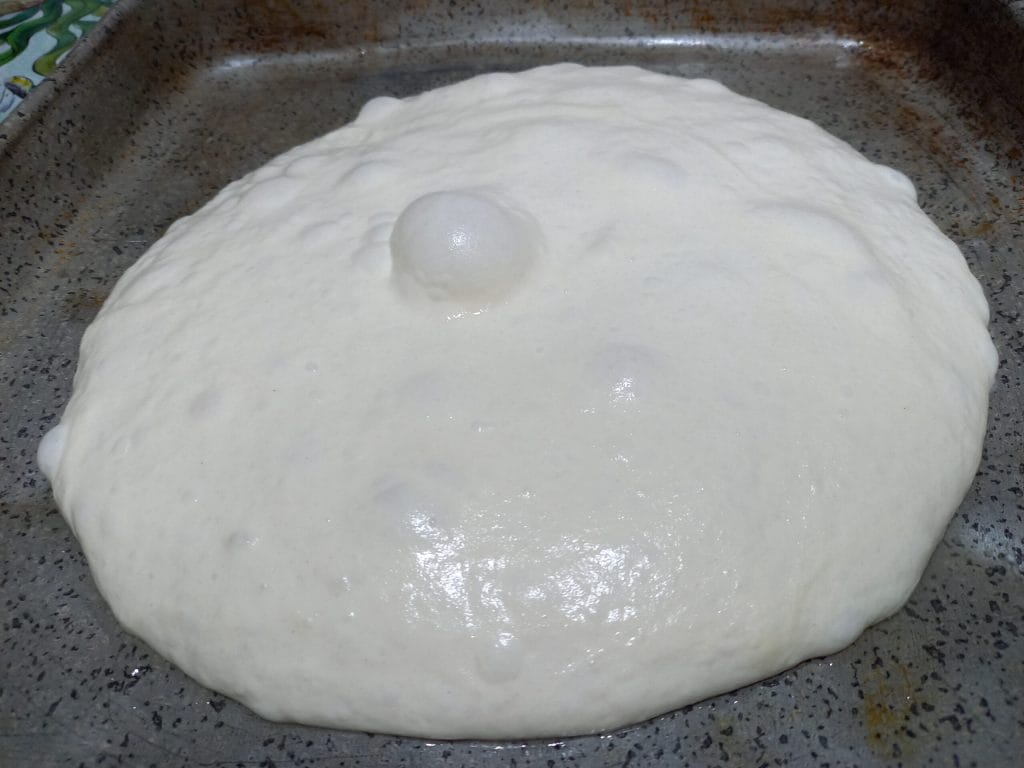 Weiße Focaccia mit Kräutern